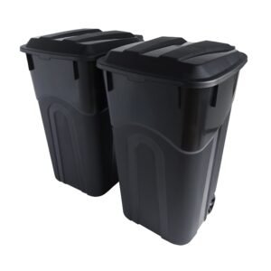 United Solutions 32 Gallon Wheeled Outdoor Garbage Can with Attached Snap